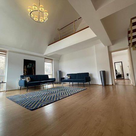 شقة Kyra Luxury Penthouse سِنايا المظهر الخارجي الصورة