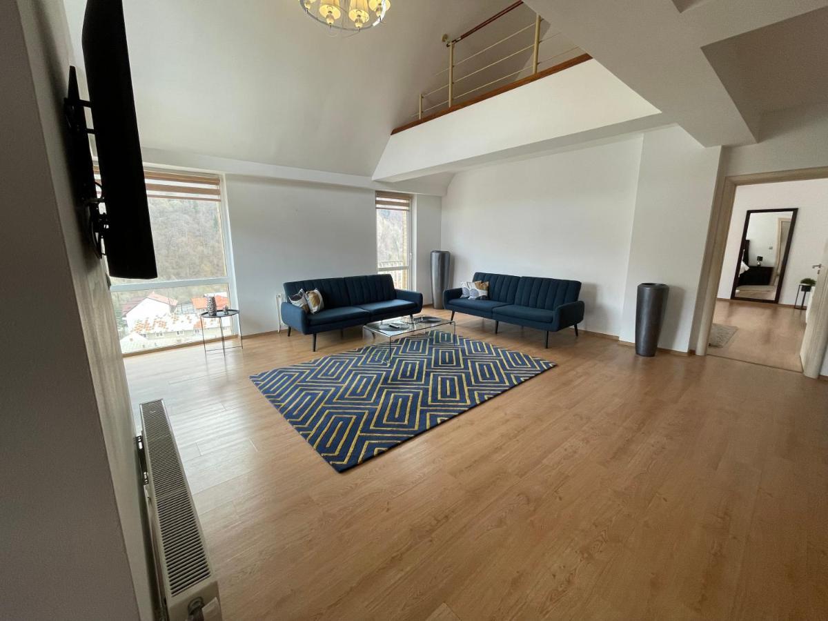 شقة Kyra Luxury Penthouse سِنايا المظهر الخارجي الصورة