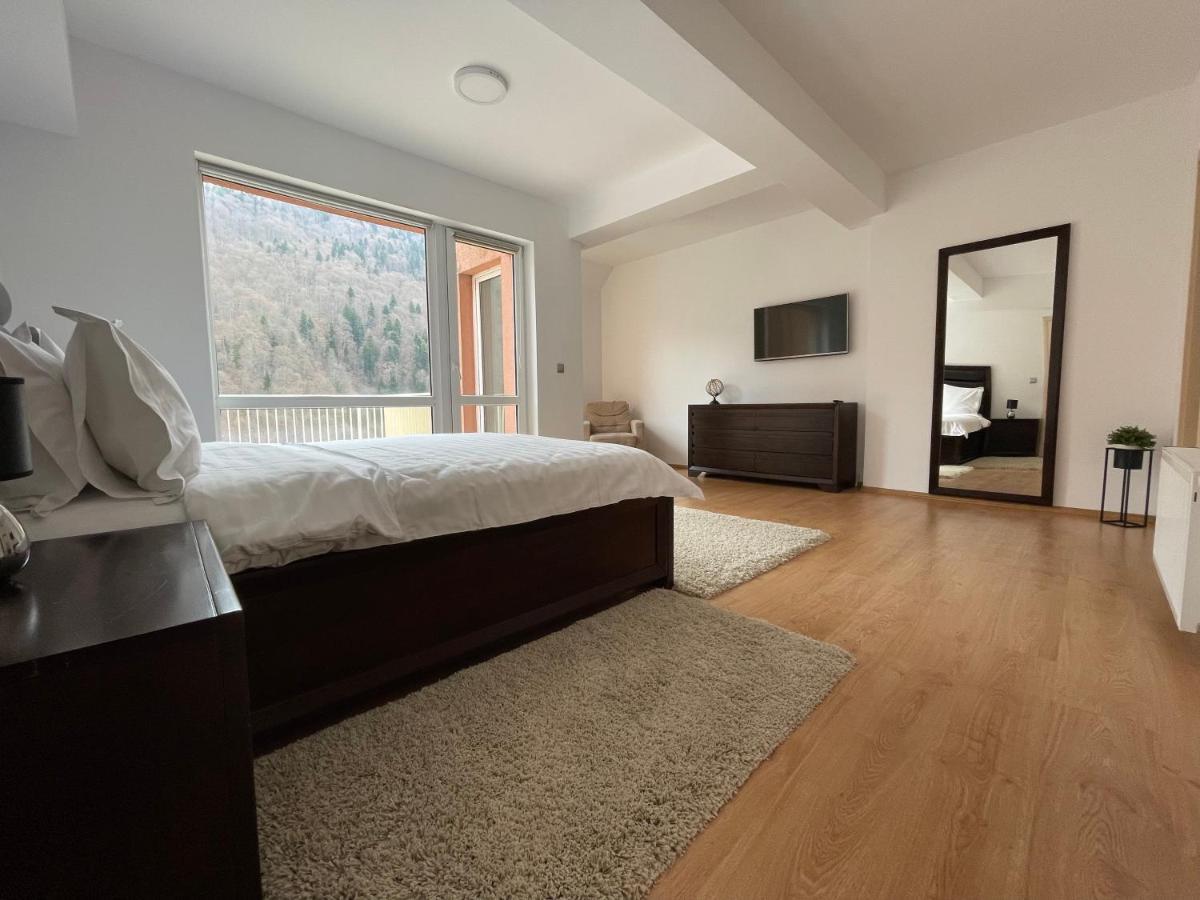 شقة Kyra Luxury Penthouse سِنايا المظهر الخارجي الصورة
