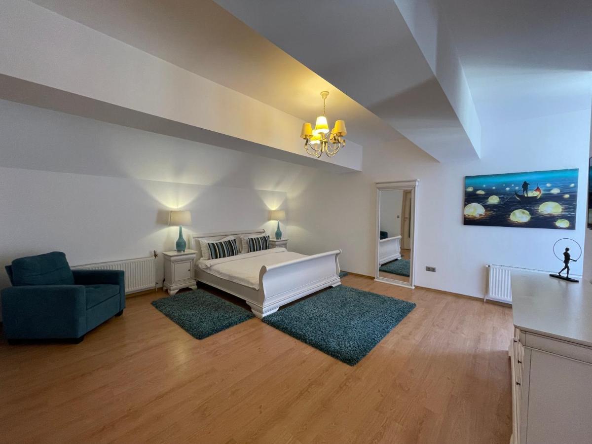 شقة Kyra Luxury Penthouse سِنايا المظهر الخارجي الصورة