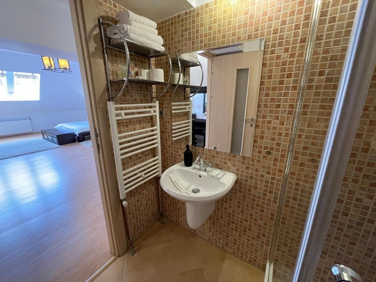شقة Kyra Luxury Penthouse سِنايا المظهر الخارجي الصورة