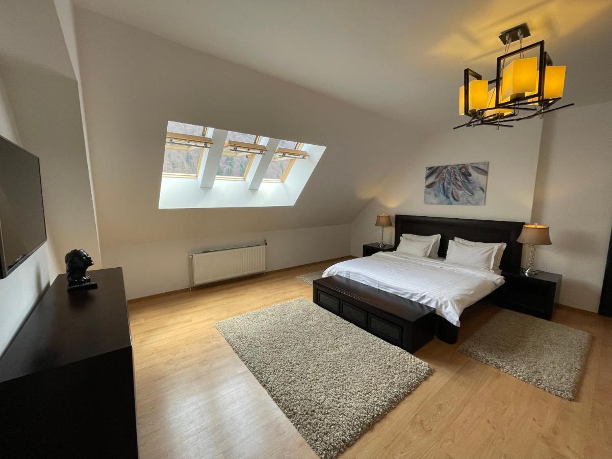 شقة Kyra Luxury Penthouse سِنايا المظهر الخارجي الصورة